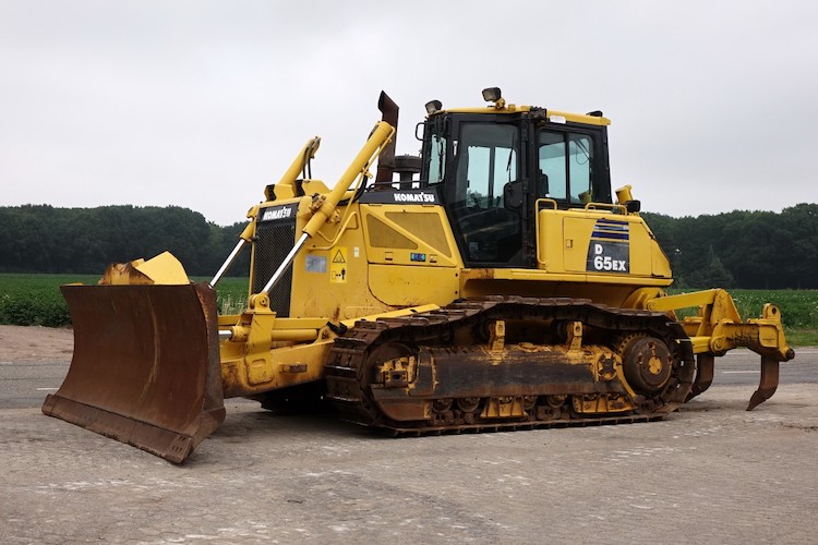 Komatsu D65 EX